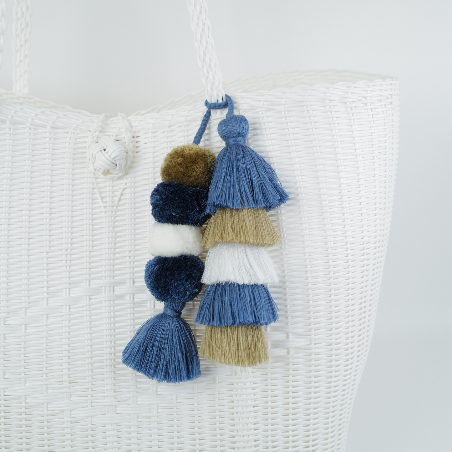 Flair Pom | Fog Blue + Beige + White