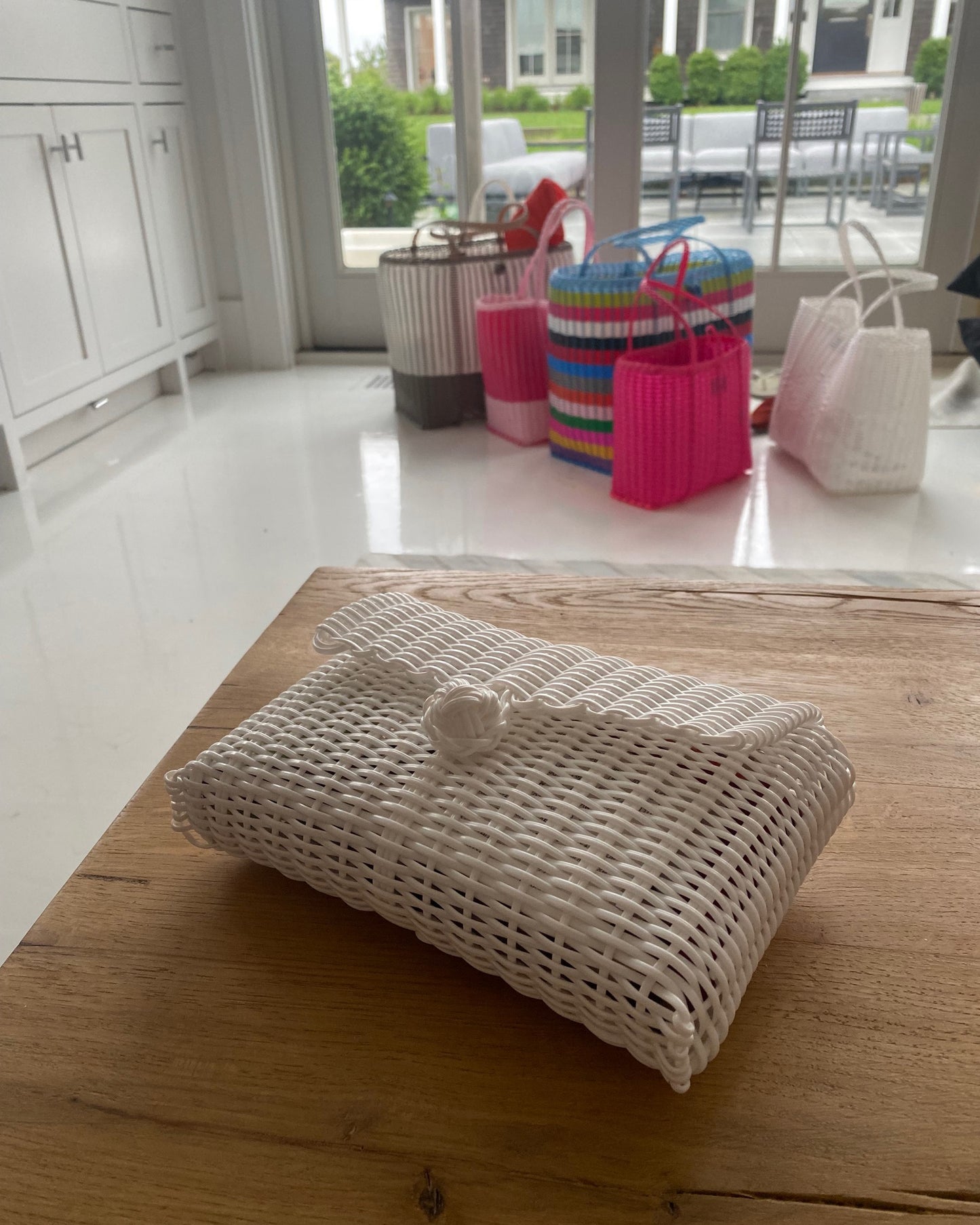 Clutch | Solid White