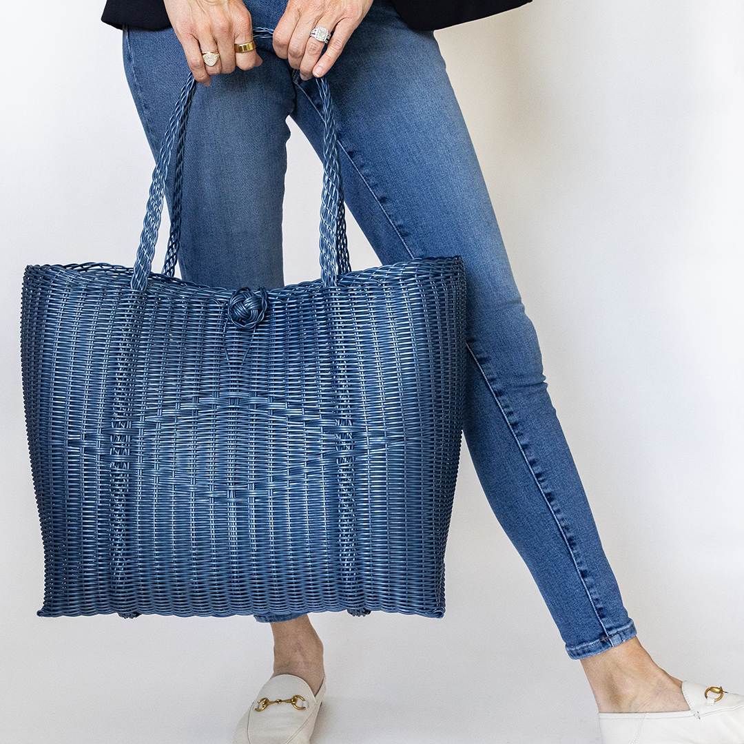 Medium | Solid Fog Blue