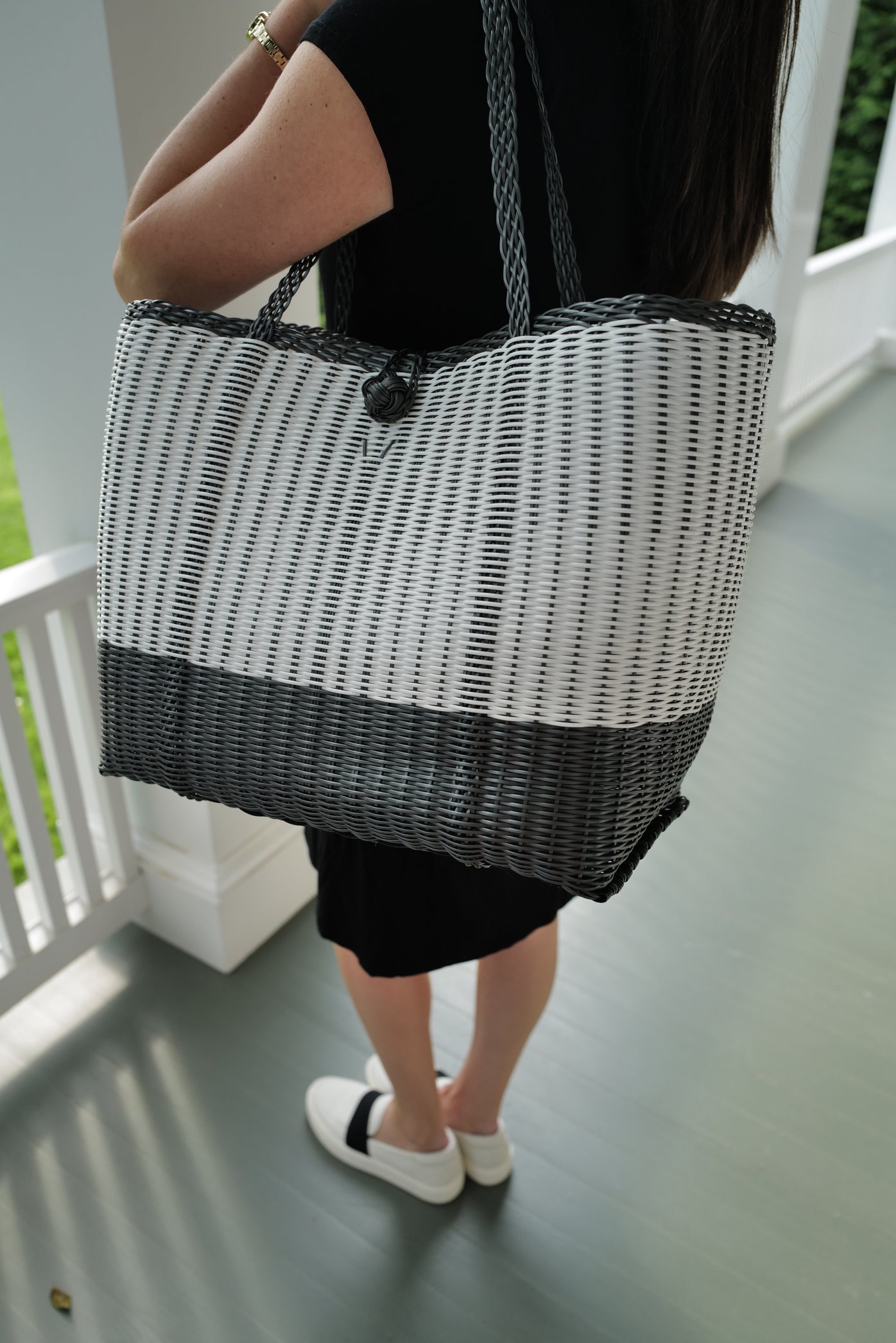 Medium | Rothko White/Black