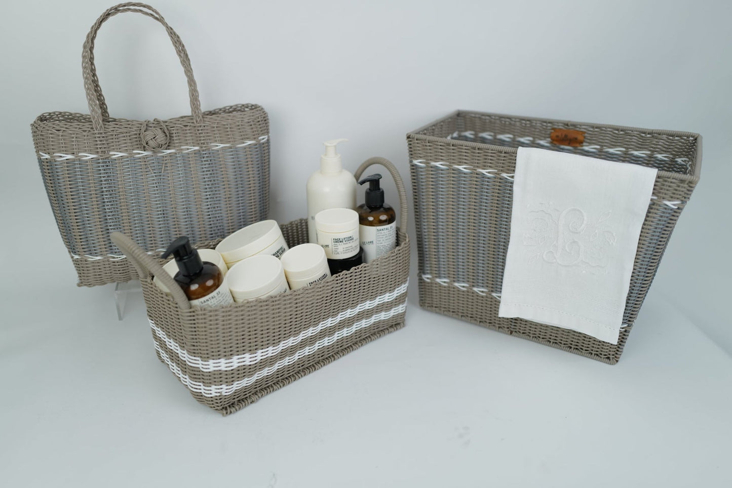 Picnic Popper | Putty/White