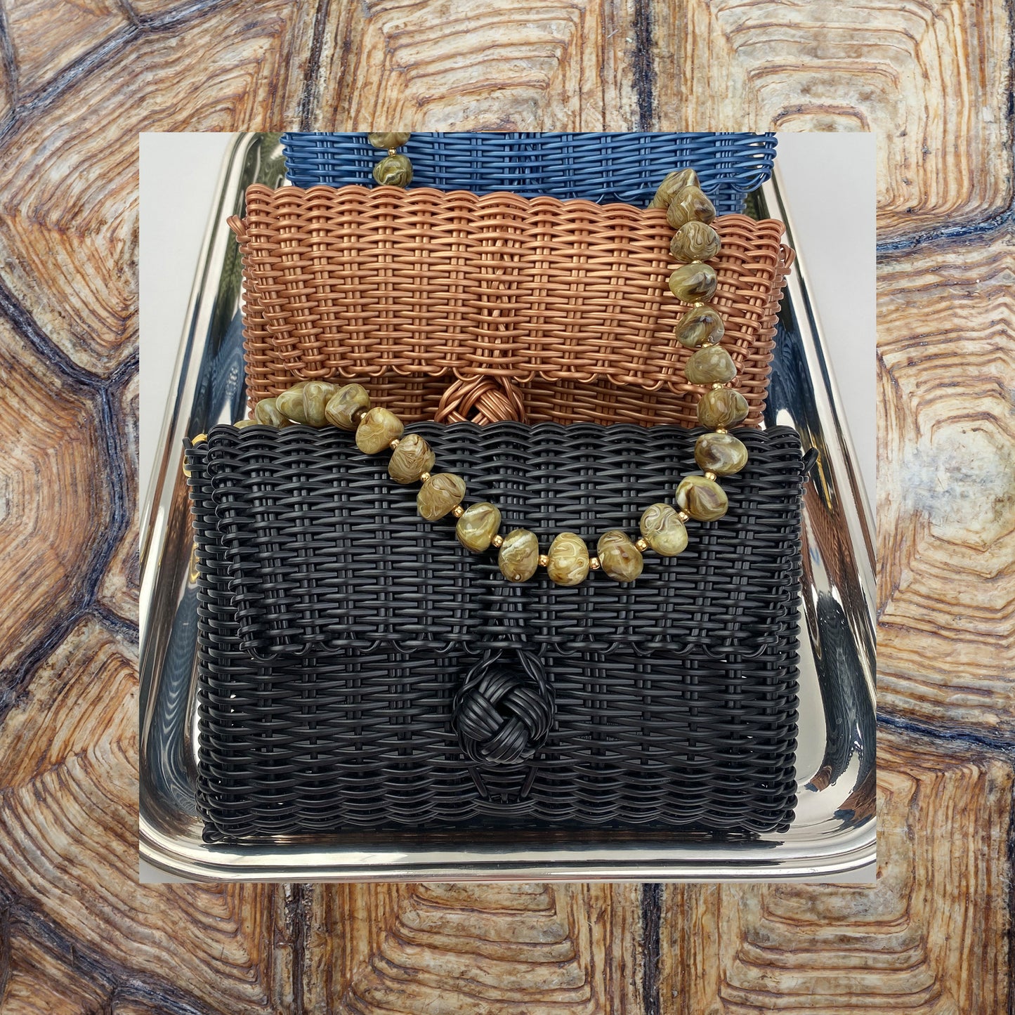 Pochette |  Light Tortoise Pebble Gemstone